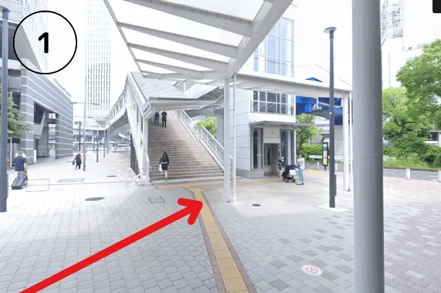桜木町駅からの横浜市役所へのアクセス①